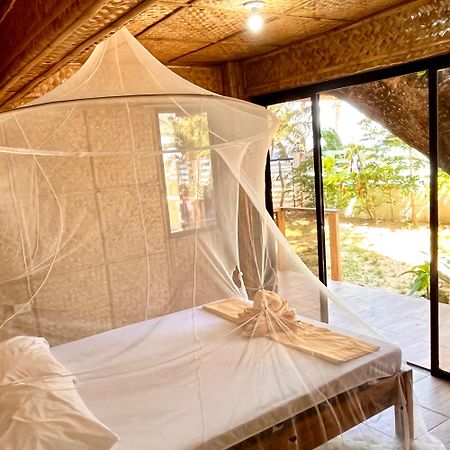 Amami Beachfront Villa With Private Beach Puerto Galera Exteriér fotografie