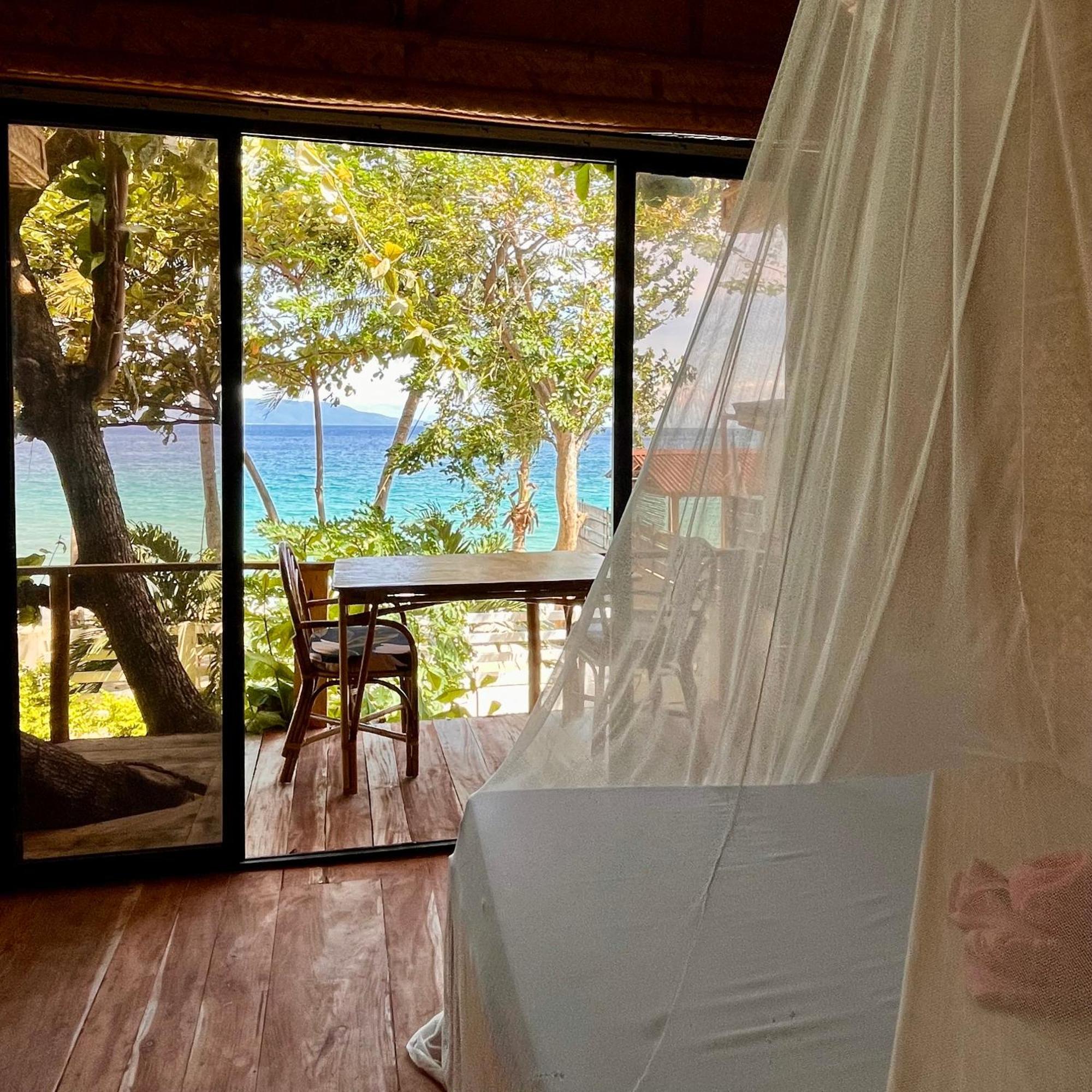 Amami Beachfront Villa With Private Beach Puerto Galera Exteriér fotografie