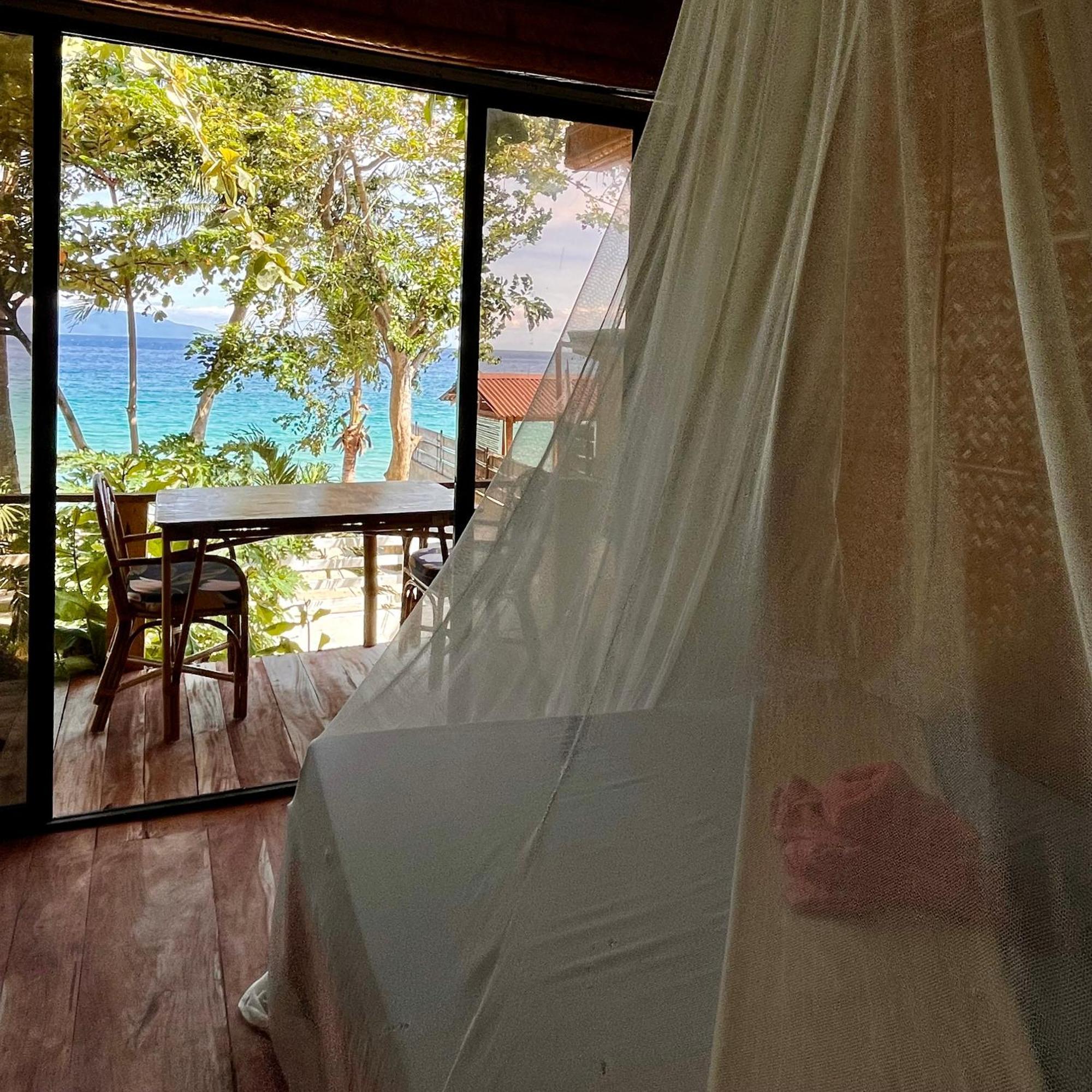 Amami Beachfront Villa With Private Beach Puerto Galera Exteriér fotografie