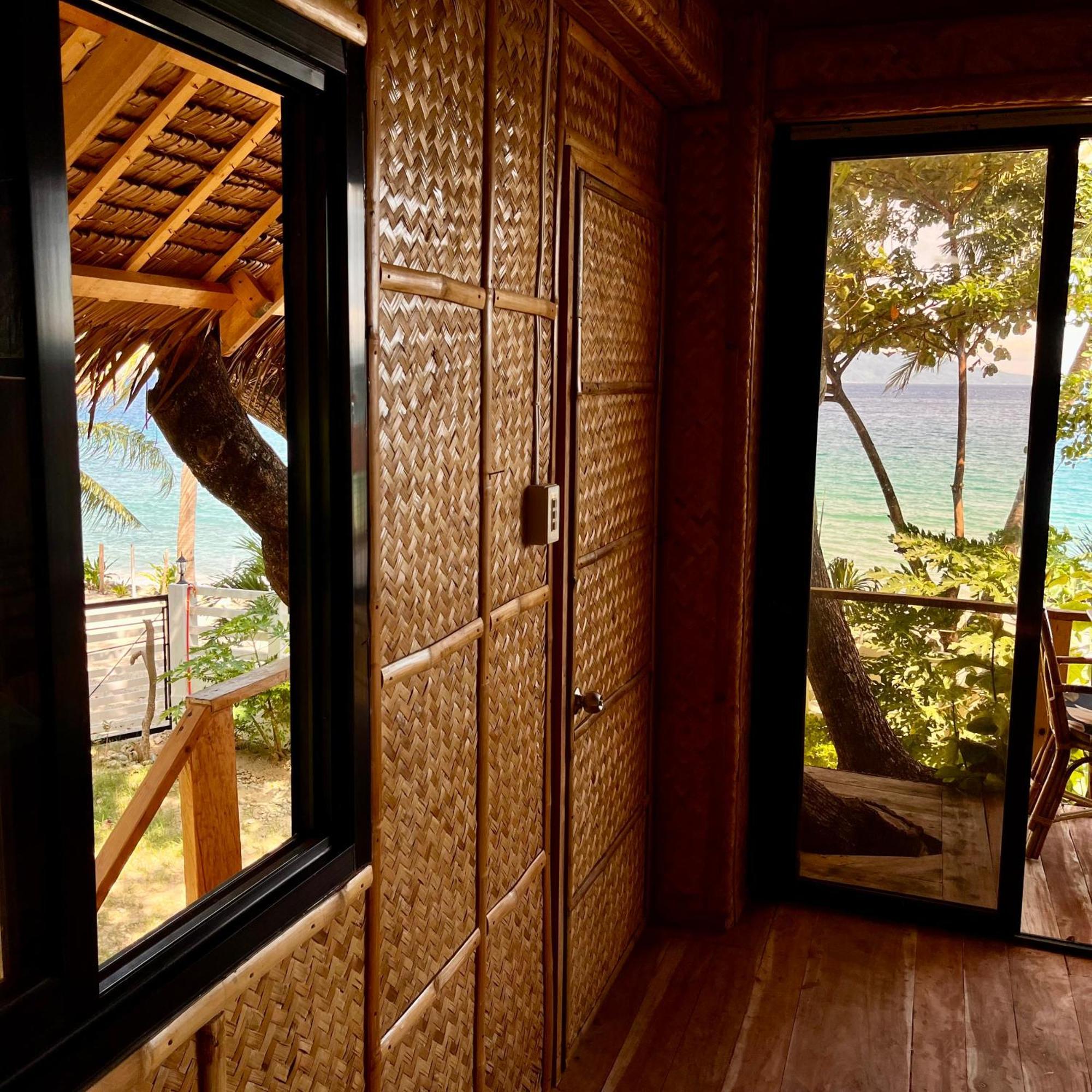 Amami Beachfront Villa With Private Beach Puerto Galera Exteriér fotografie